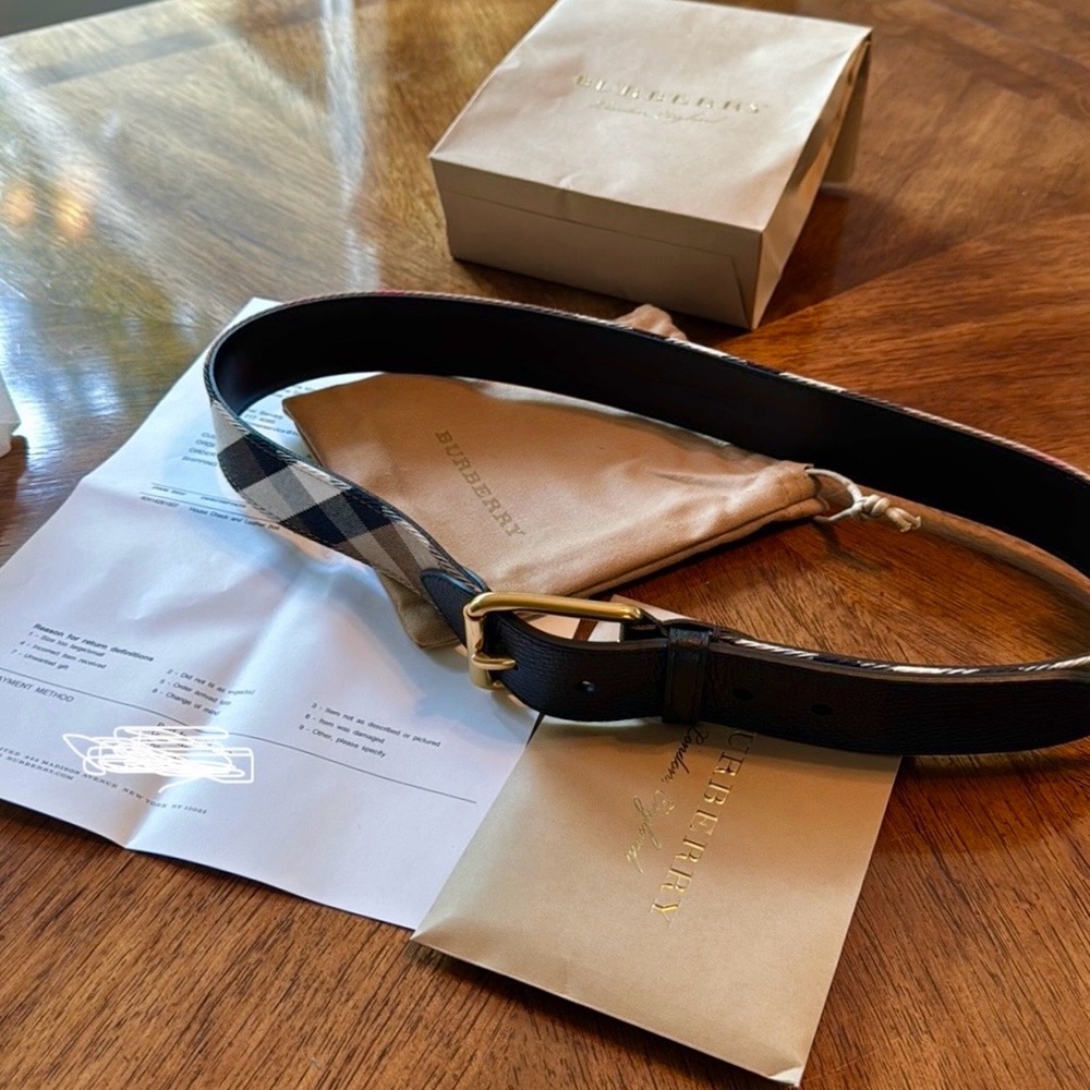 Burberry men’s belt. Size 90  house check and leather belt (black) - Picture 3 of 4